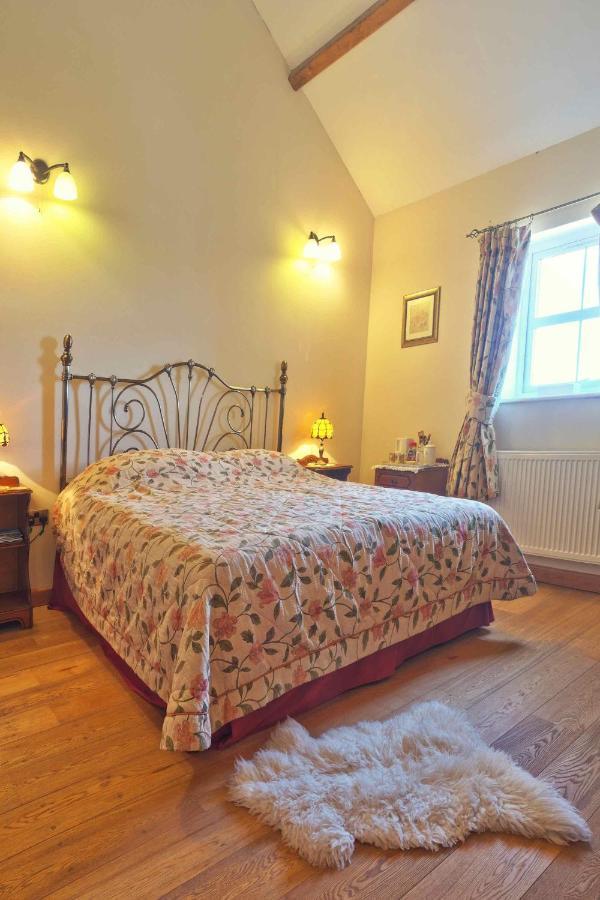 Kidwelly Farmhouse B&B Exteriér fotografie